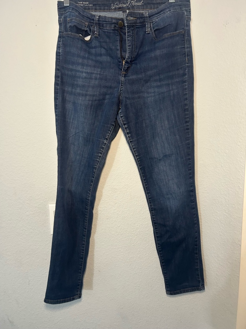 Universal Thread Women's Dark Indigo Skinny Jeans